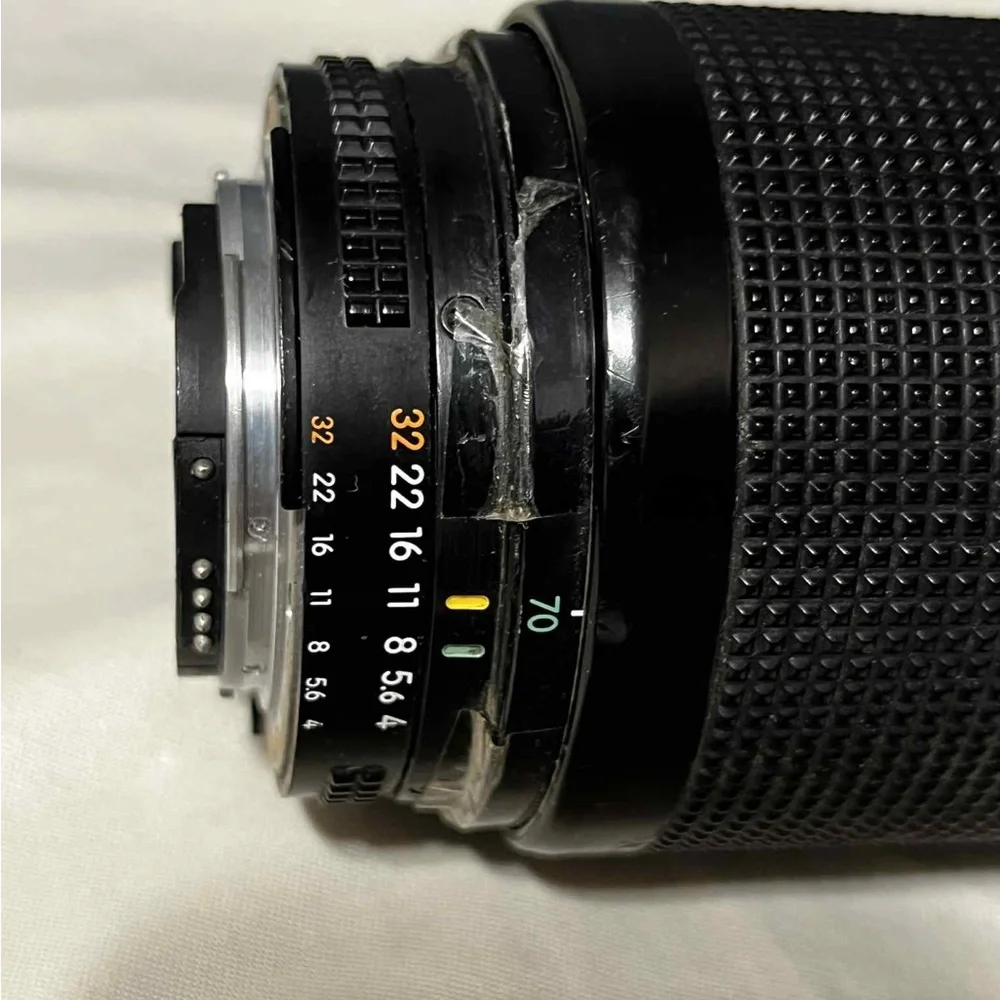 Nikon AF Nikkor 70-210mm f/4-5.6 D Lens ( Read Description)